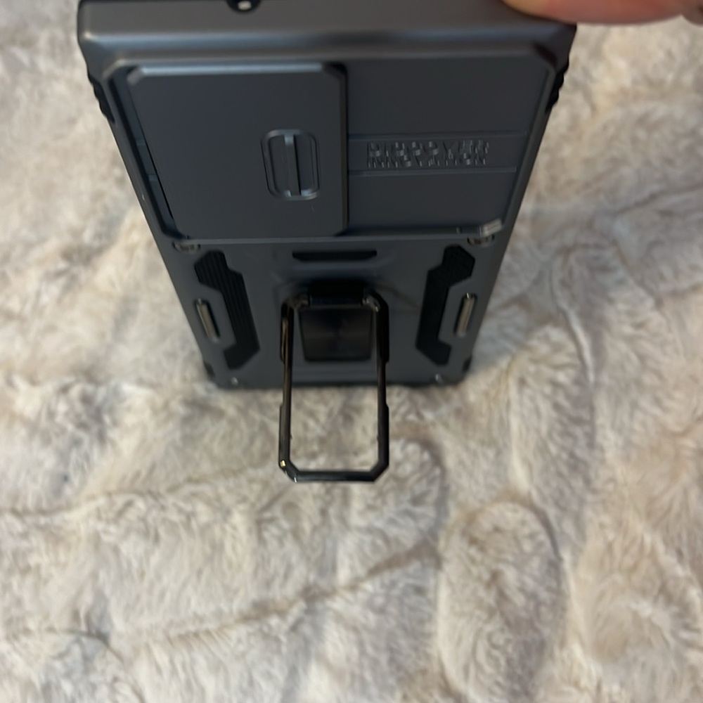 Phone case - Picture 3 of 6